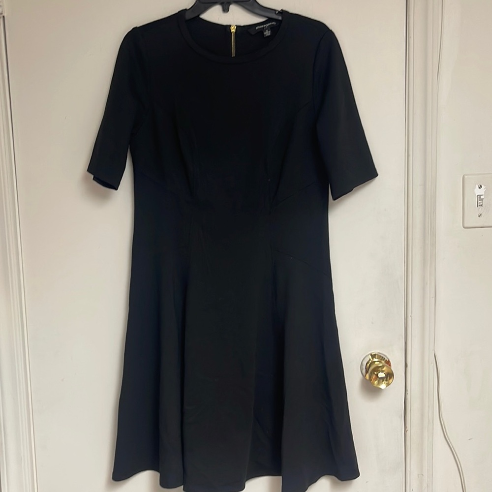 NWOT Sharagano Fit and flare panel short sleeve black dress size 12